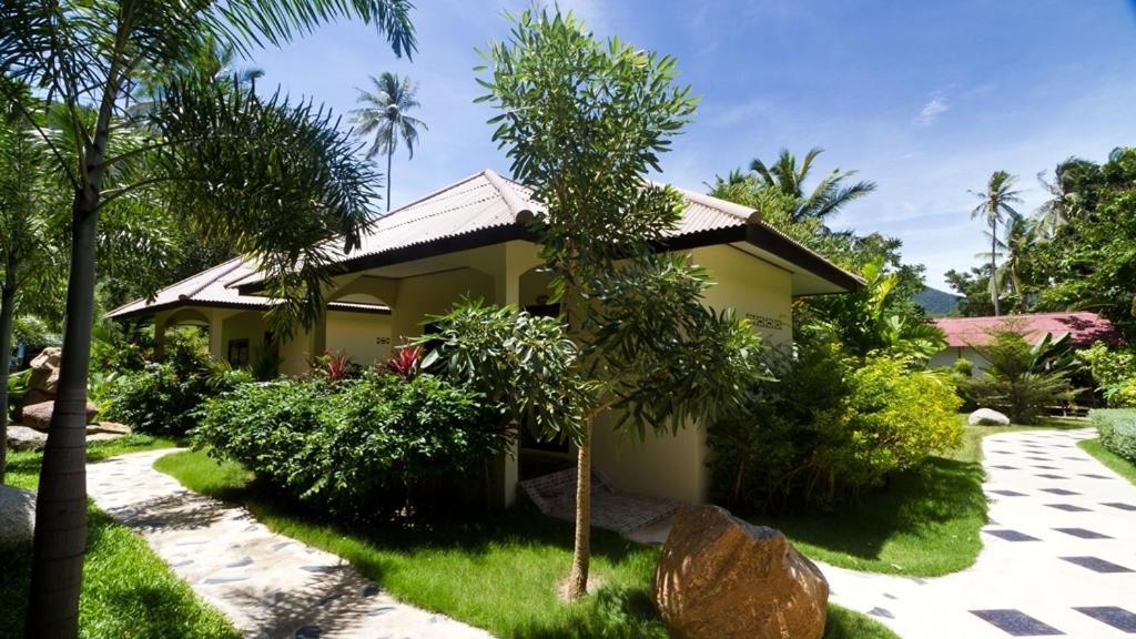 Bungalow con 2 Letti Singoli e Vista Giardino